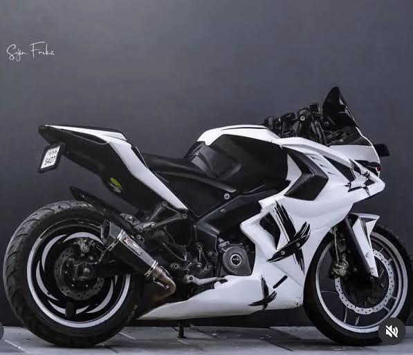 BAJAJ PULSAR RS 200 UNDERBELLY 1.0