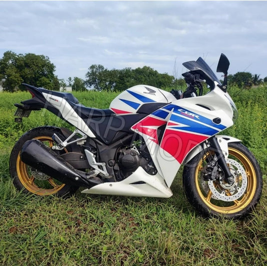 HONDA CBR 250 RACING UNDERBELLY