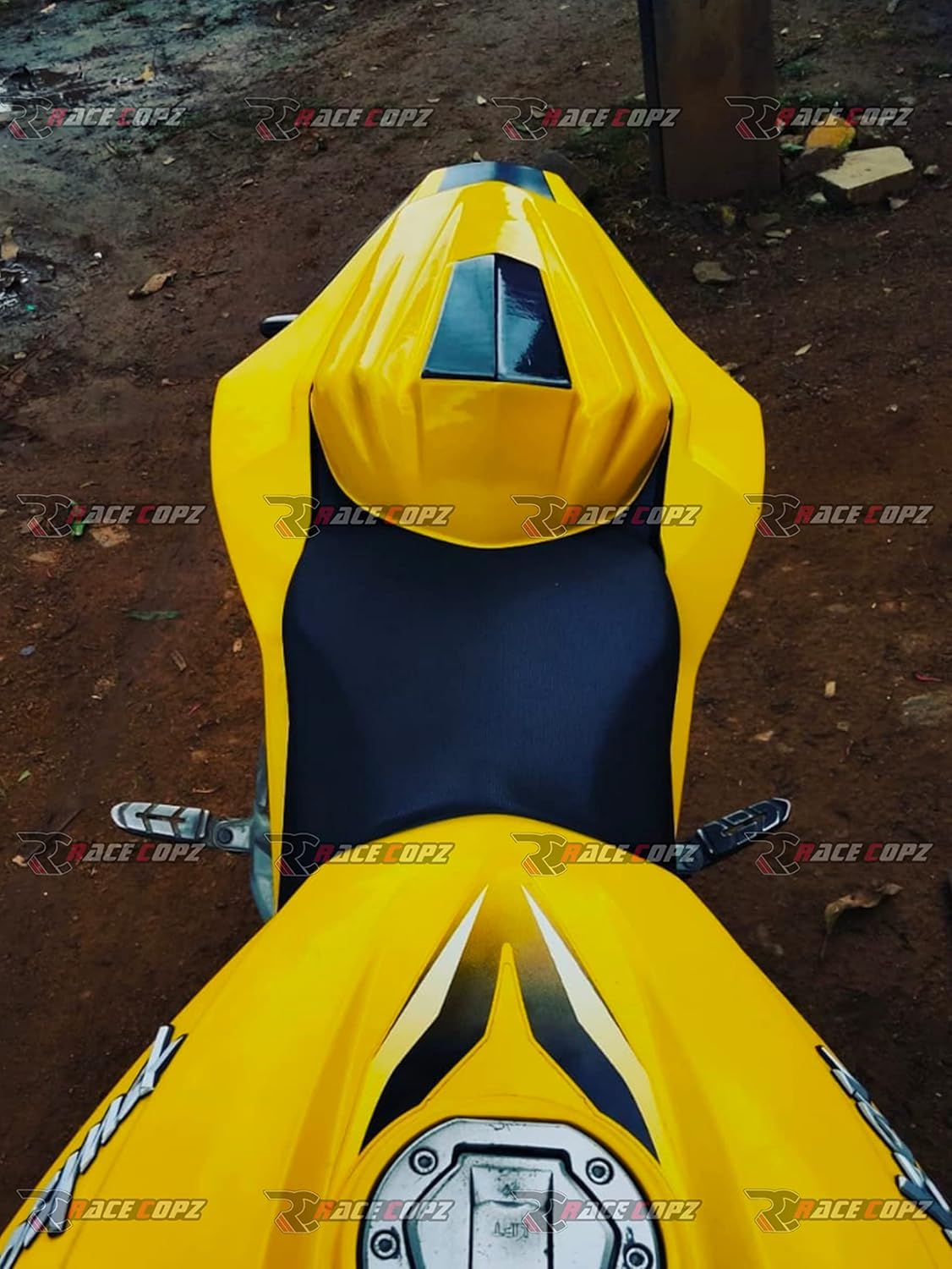 BAJAJ PULSAR RS 200 SEAT COWL