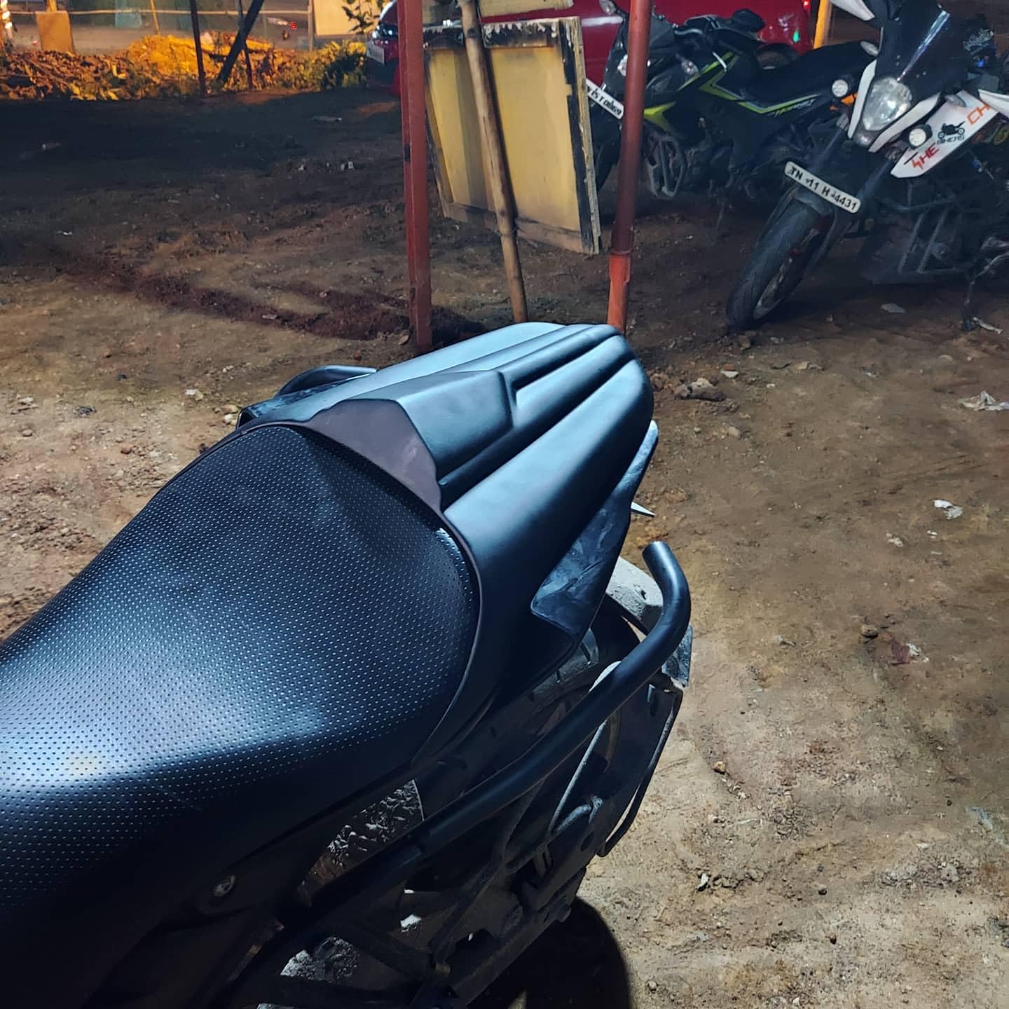 YAMAHA MT 15 SEAT COWL 1.0