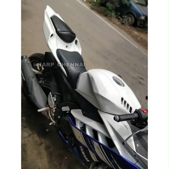 YAMAHA R15 V2 SINGLE PIECE TAIL KIT R1 MODEL WITH LOCK PANEL